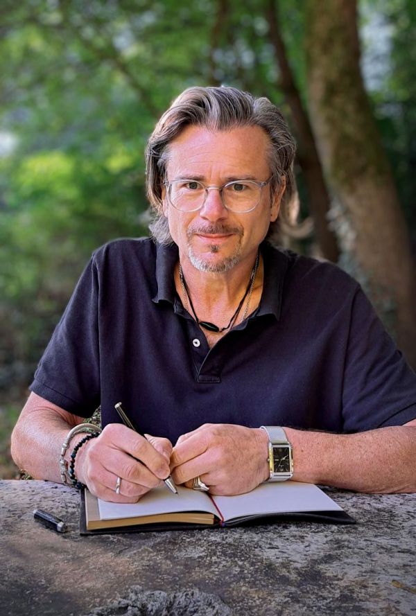 Autorenlesung mit Holger J. August